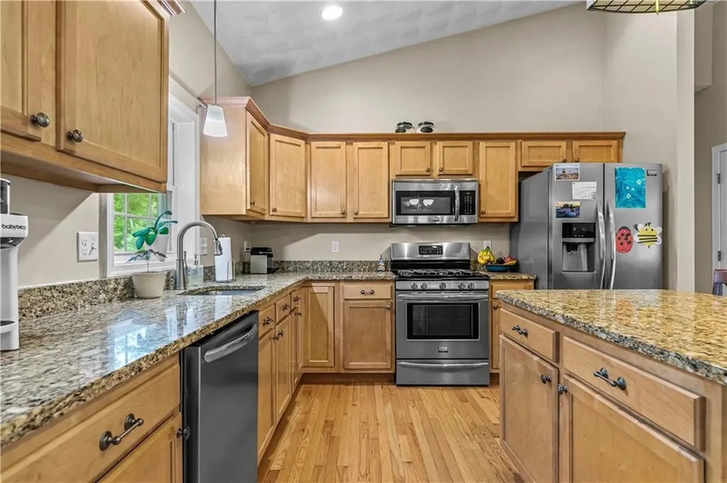 7 Robin Drive Exeter RI 02822