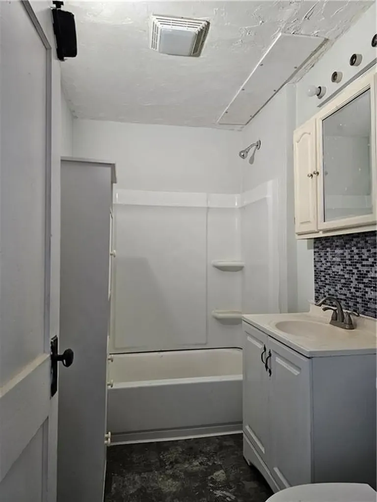 287 Mason Street Woonsocket RI 02895