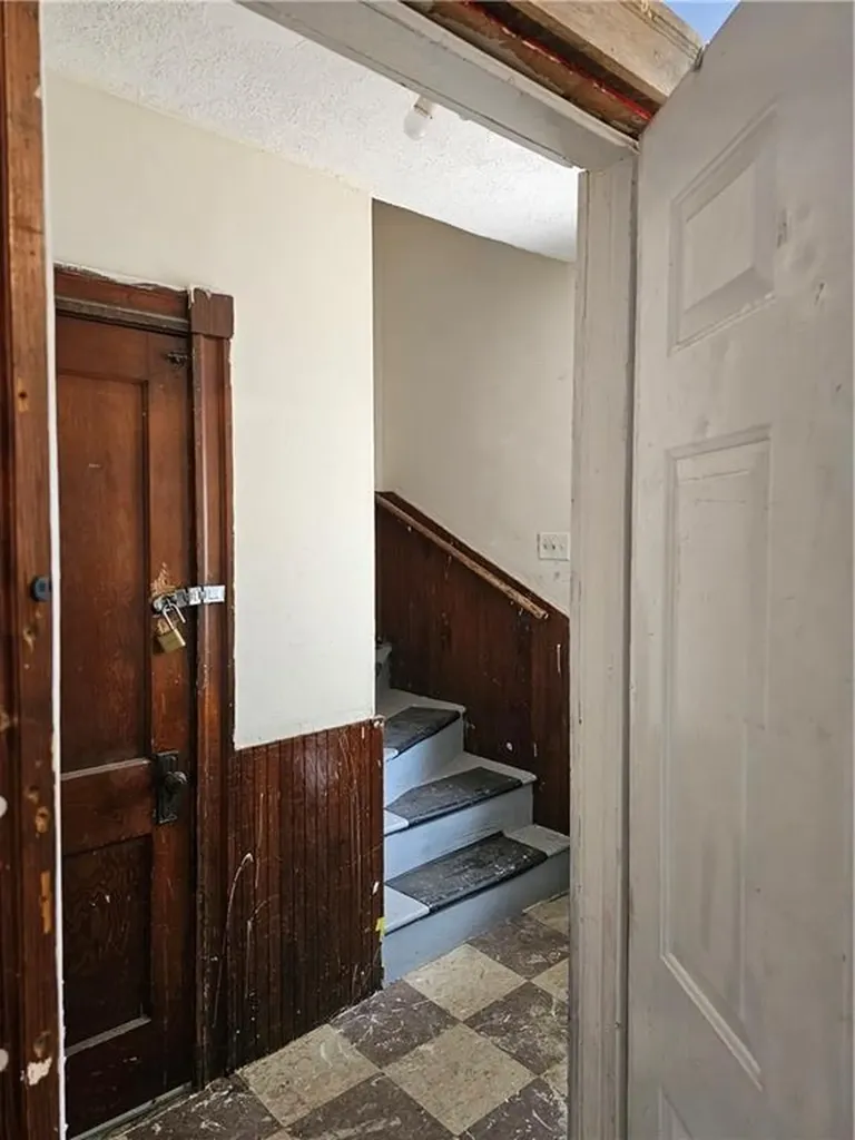 287 Mason Street Woonsocket RI 02895