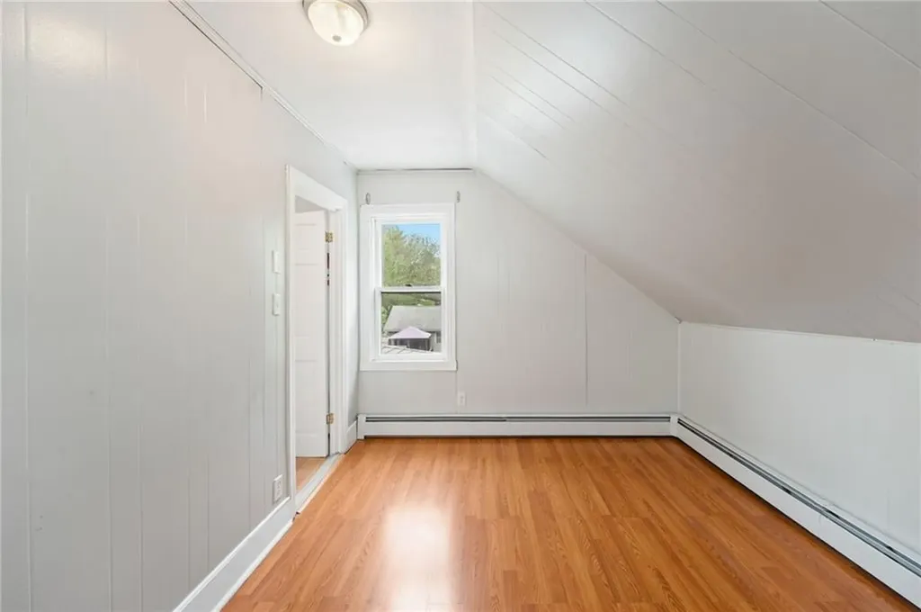 528 Warwick Avenue Warwick RI 02888