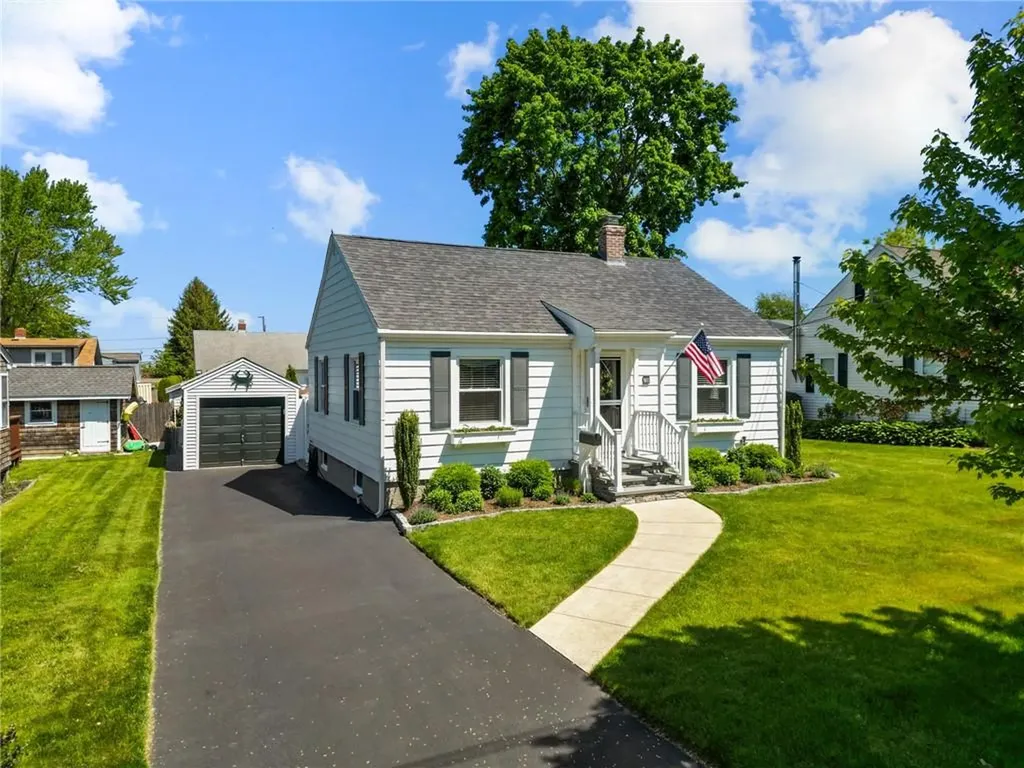 79 Beach Road Bristol RI 02809