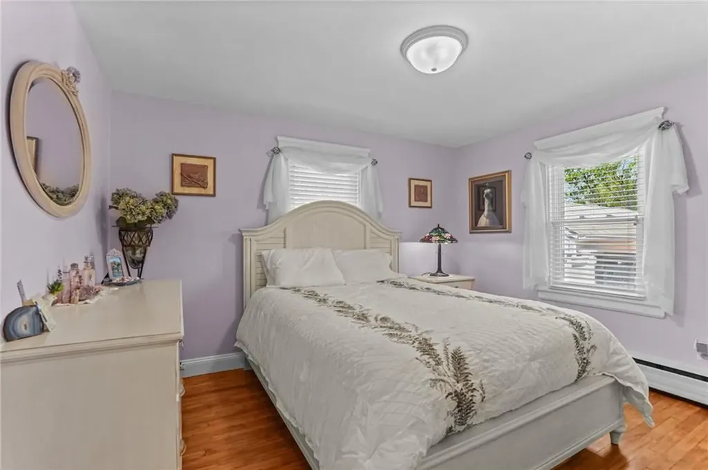 79 Beach Road Bristol RI 02809