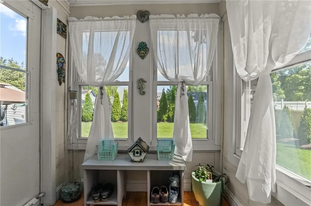 79 Beach Road Bristol RI 02809