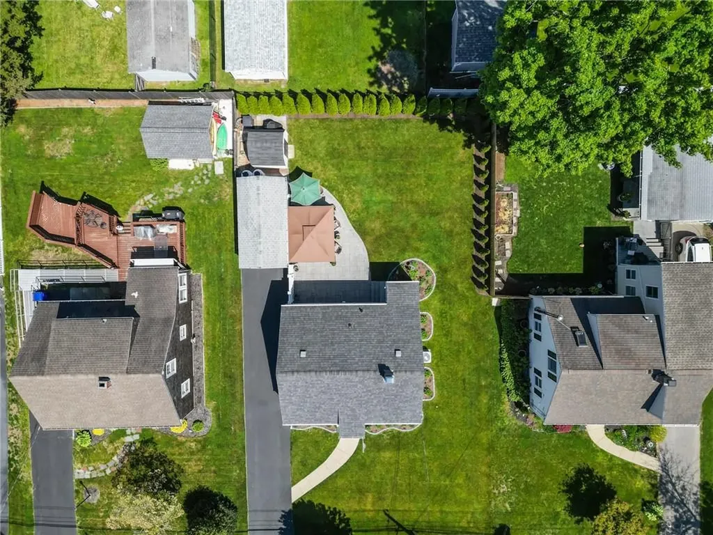 79 Beach Road Bristol RI 02809