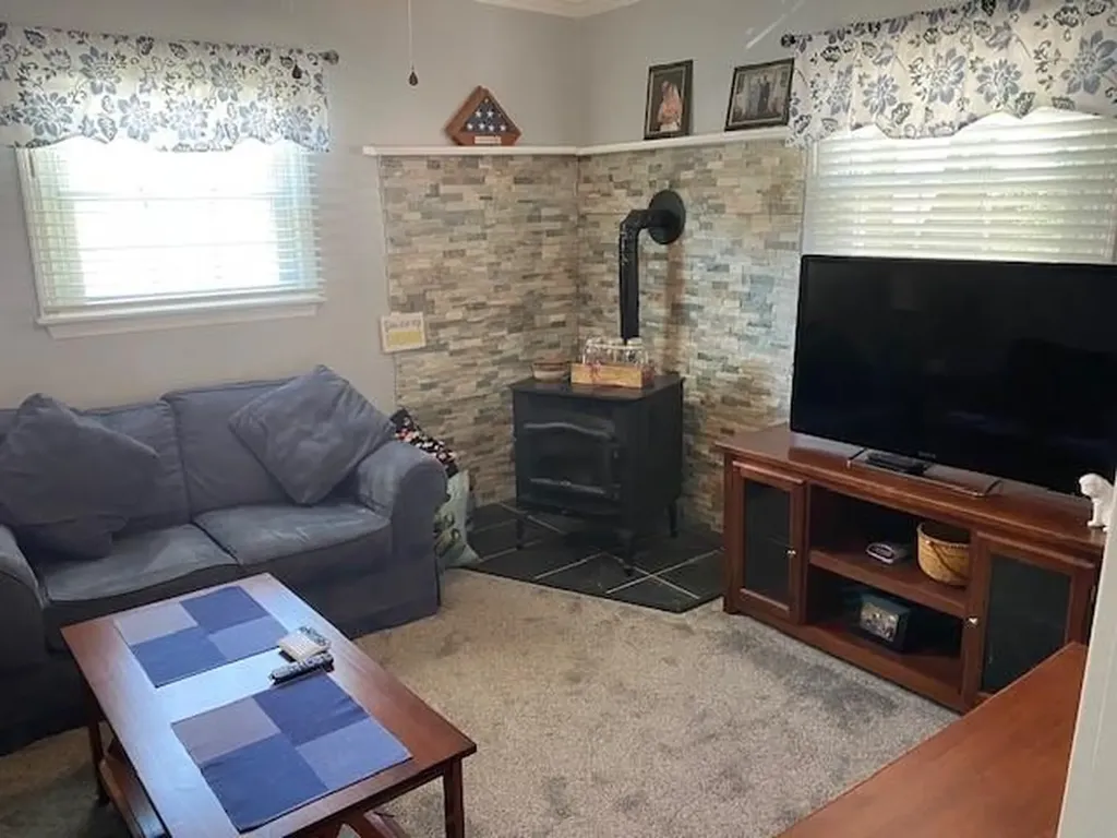 398 Gaskill Street Woonsocket RI 02895