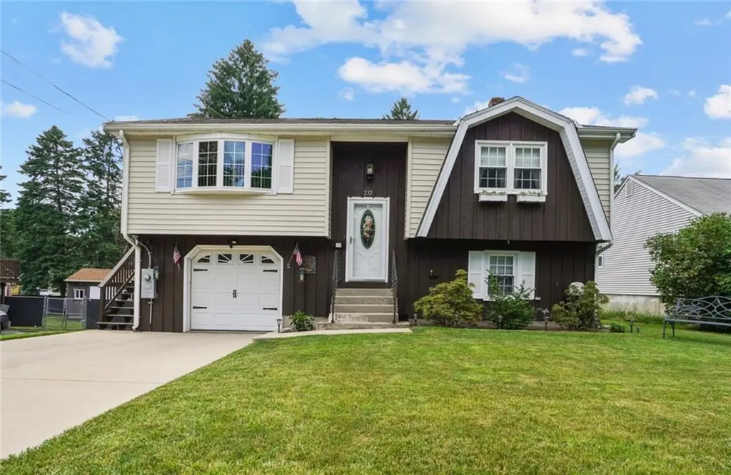 232 Dana Street Woonsocket RI 02895