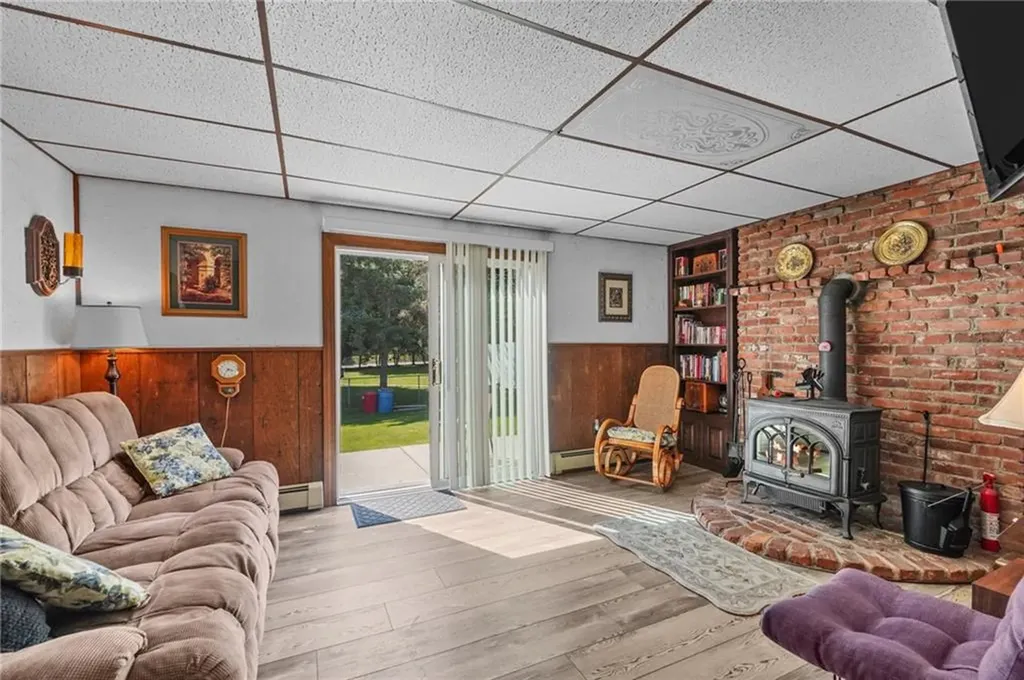 232 Dana Street Woonsocket RI 02895