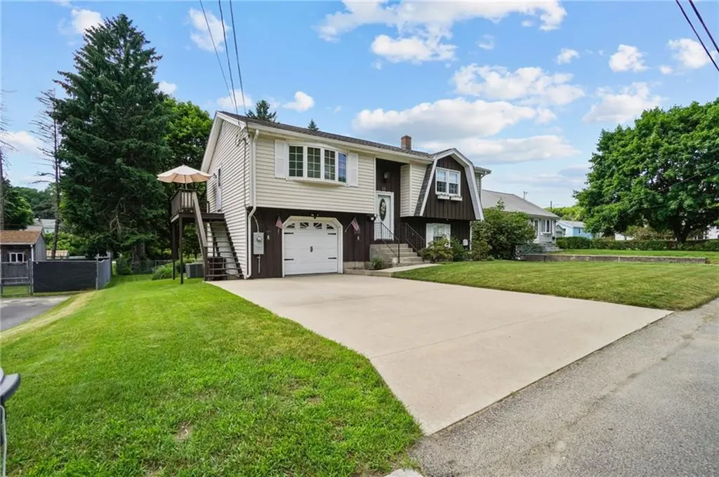 232 Dana Street Woonsocket RI 02895