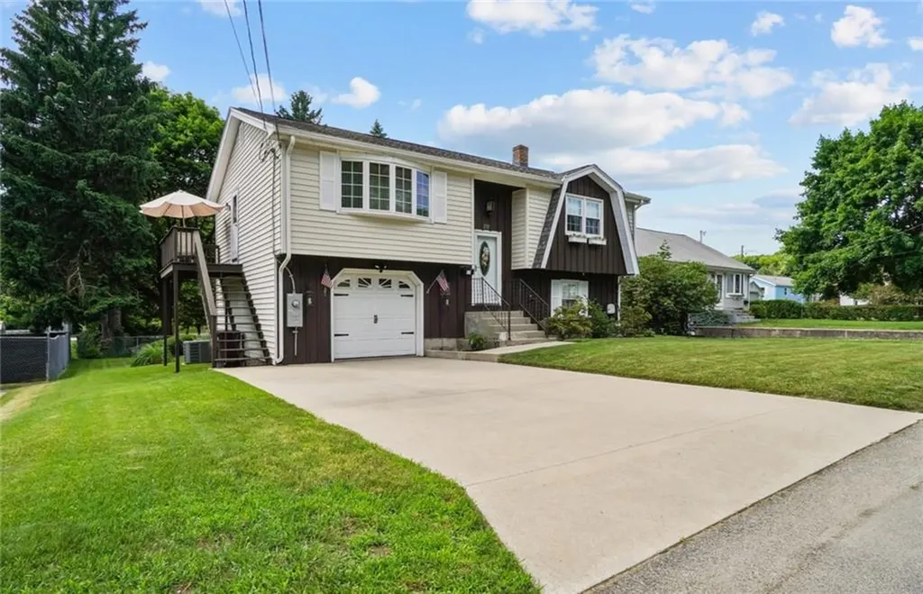 232 Dana Street Woonsocket RI 02895