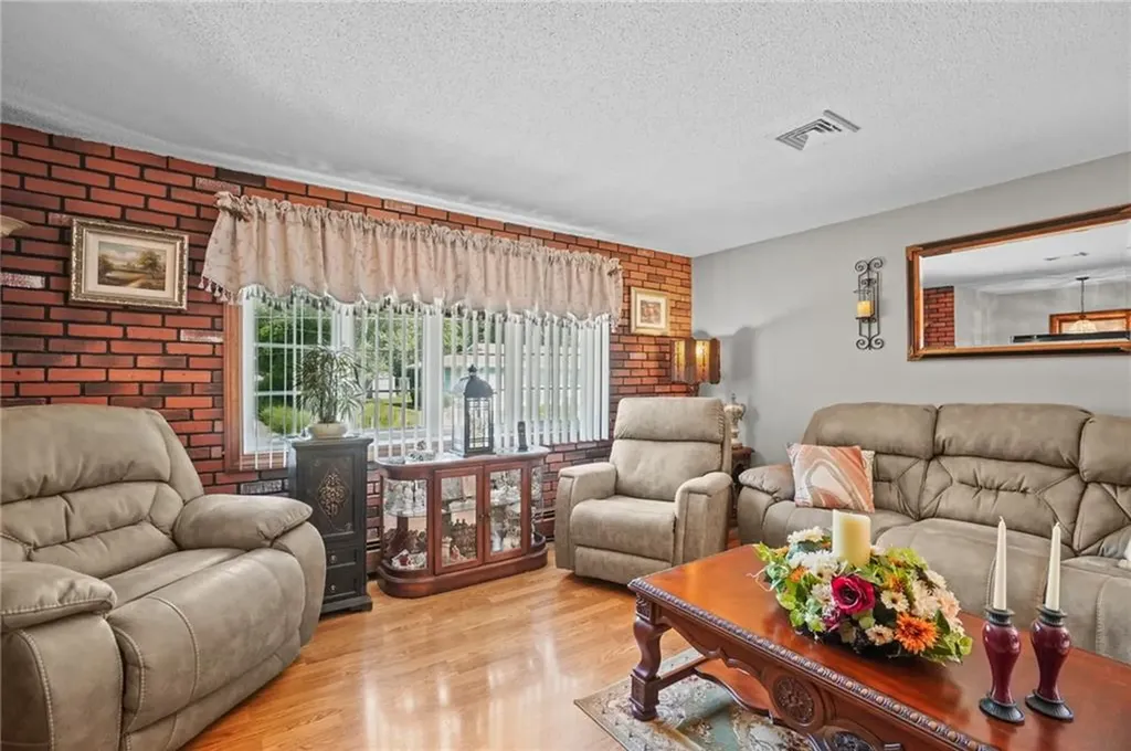232 Dana Street Woonsocket RI 02895