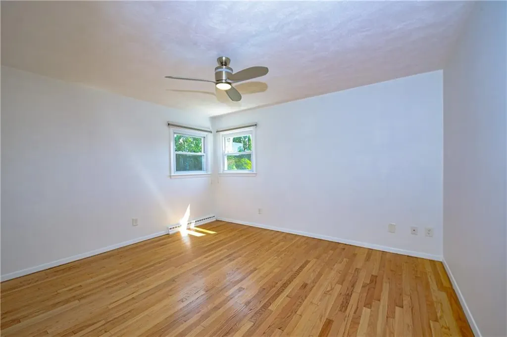 17 Namquid Drive Middletown RI 02842