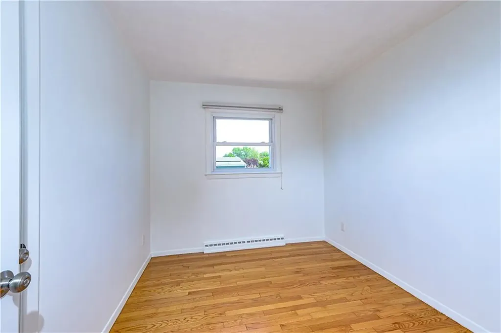 17 Namquid Drive Middletown RI 02842