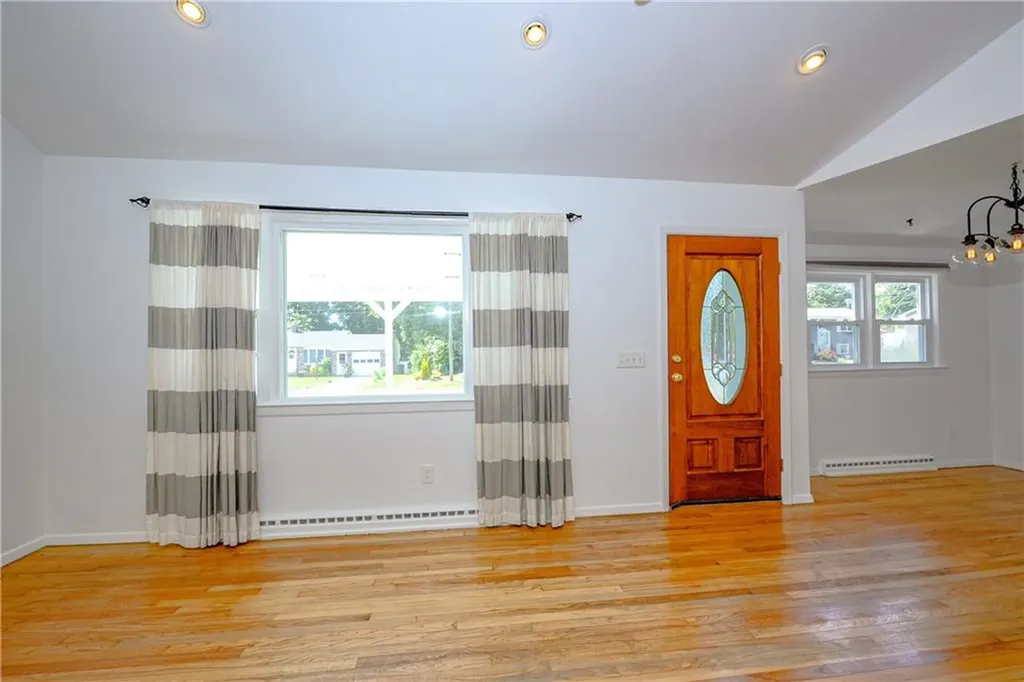 17 Namquid Drive Middletown RI 02842