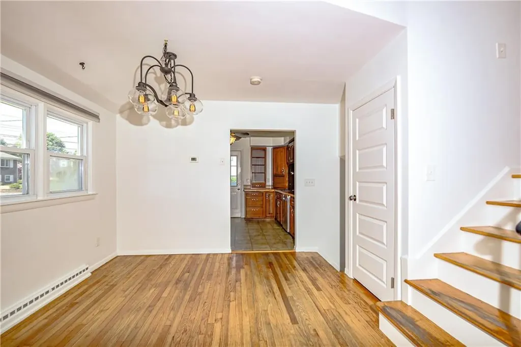 17 Namquid Drive Middletown RI 02842