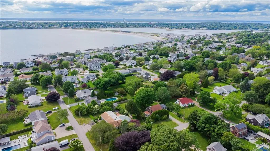 48 Kane Avenue Middletown RI 02842