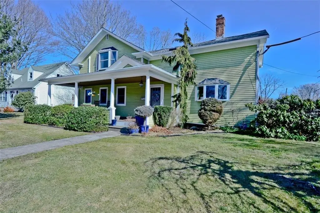 119 Columbia Street South Kingstown RI 02879