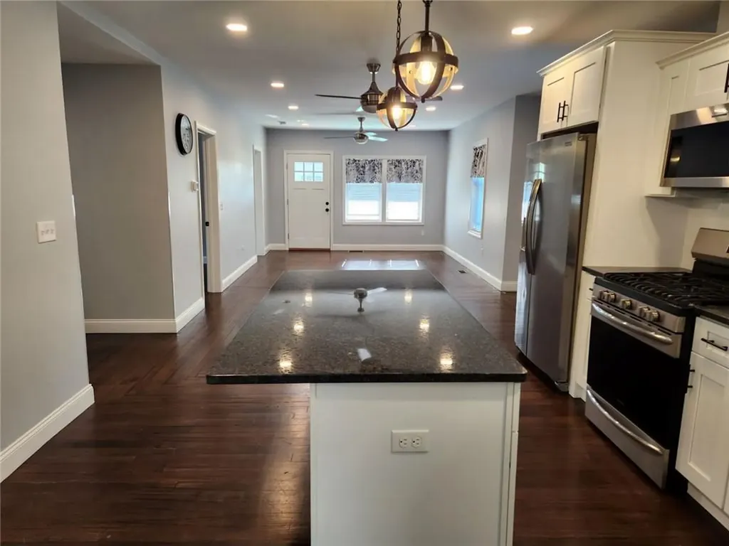 97 Rosemont Avenue Pawtucket RI 02861