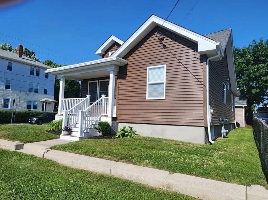 97 Rosemont Avenue Pawtucket RI 02861