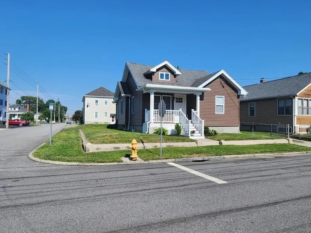 97 Rosemont Avenue Pawtucket RI 02861
