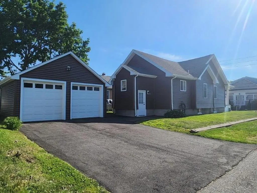 97 Rosemont Avenue Pawtucket RI 02861