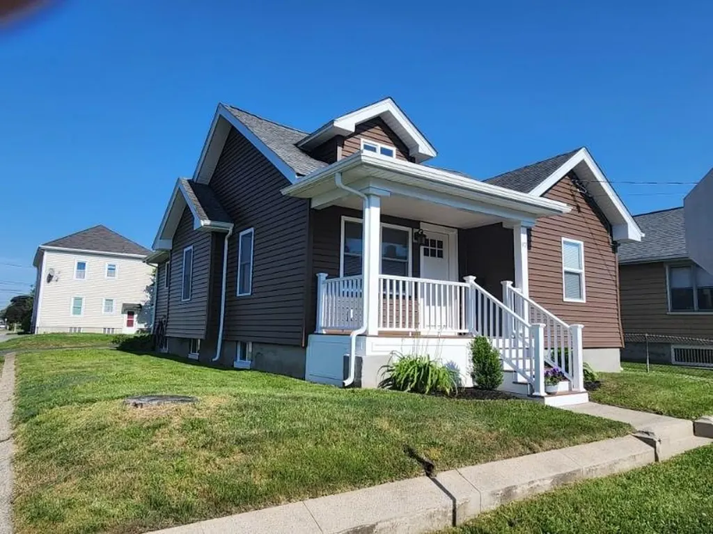 97 Rosemont Avenue Pawtucket RI 02861