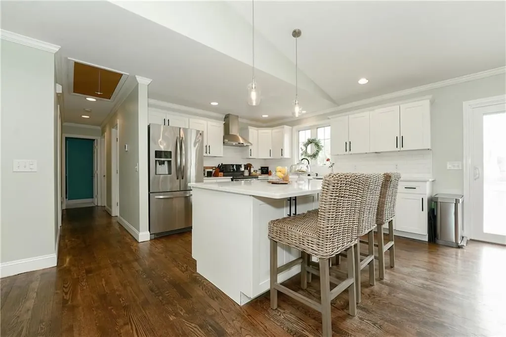 28 Willow Court Portsmouth RI 02871