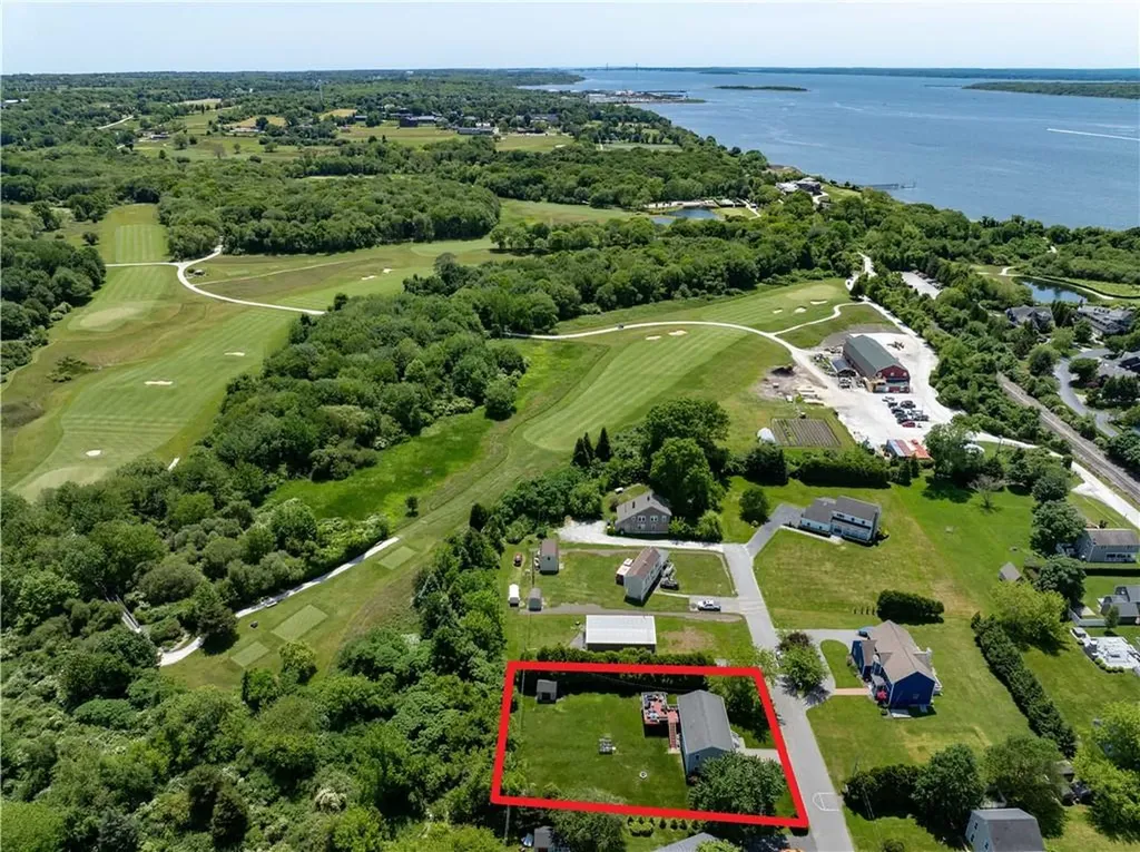 28 Willow Court Portsmouth RI 02871
