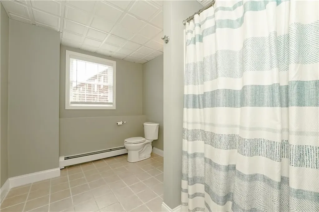 28 Willow Court Portsmouth RI 02871
