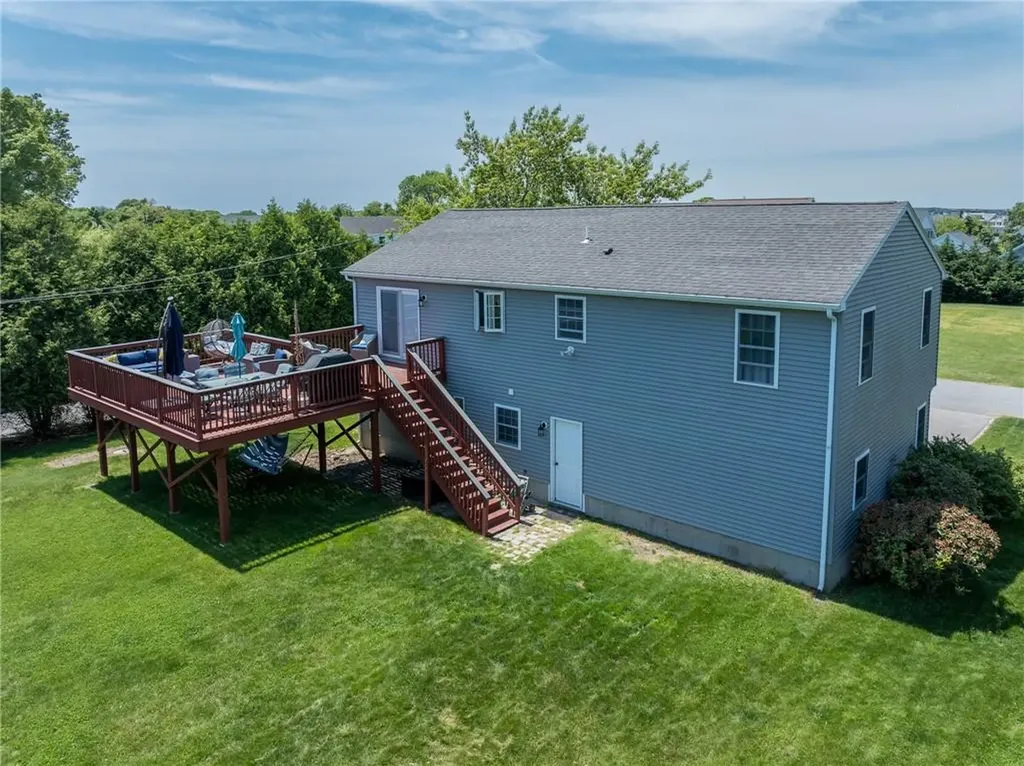 28 Willow Court Portsmouth RI 02871