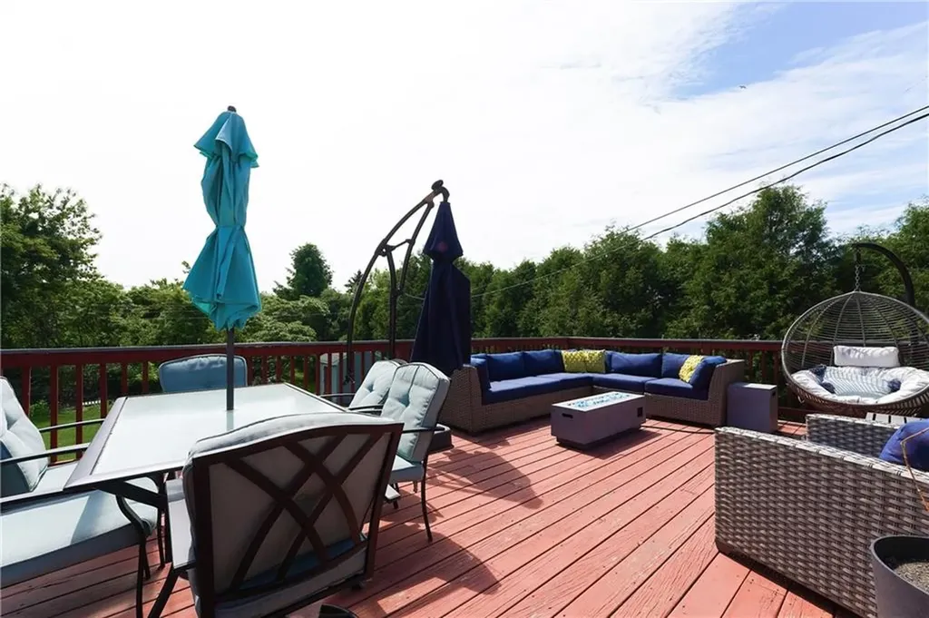 28 Willow Court Portsmouth RI 02871