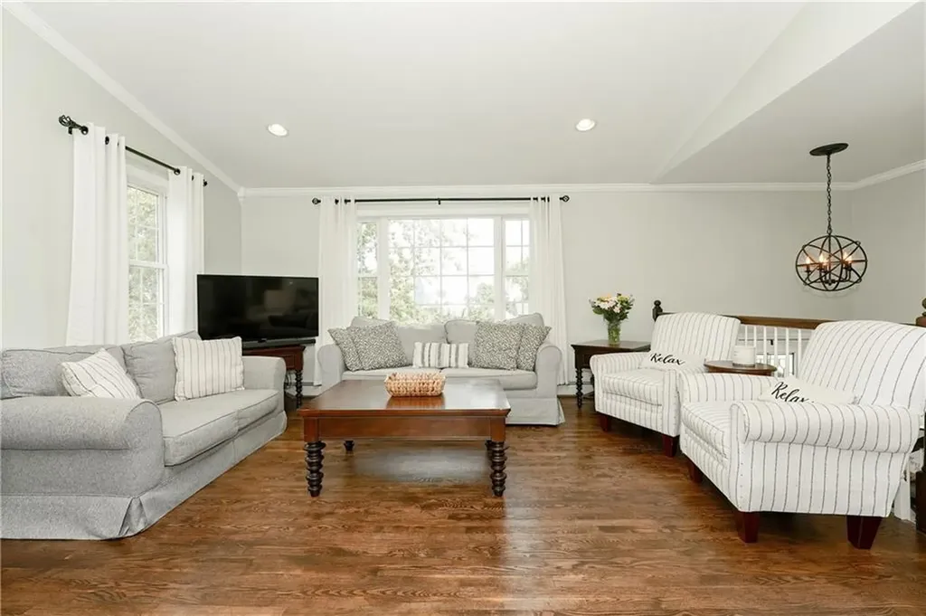 28 Willow Court Portsmouth RI 02871