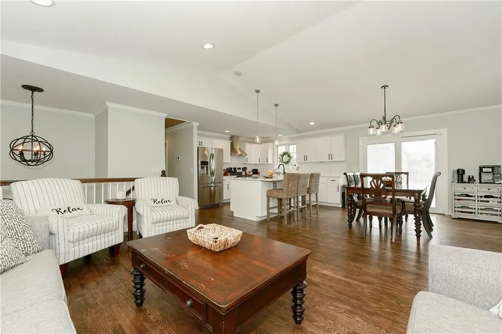 28 Willow Court Portsmouth RI 02871
