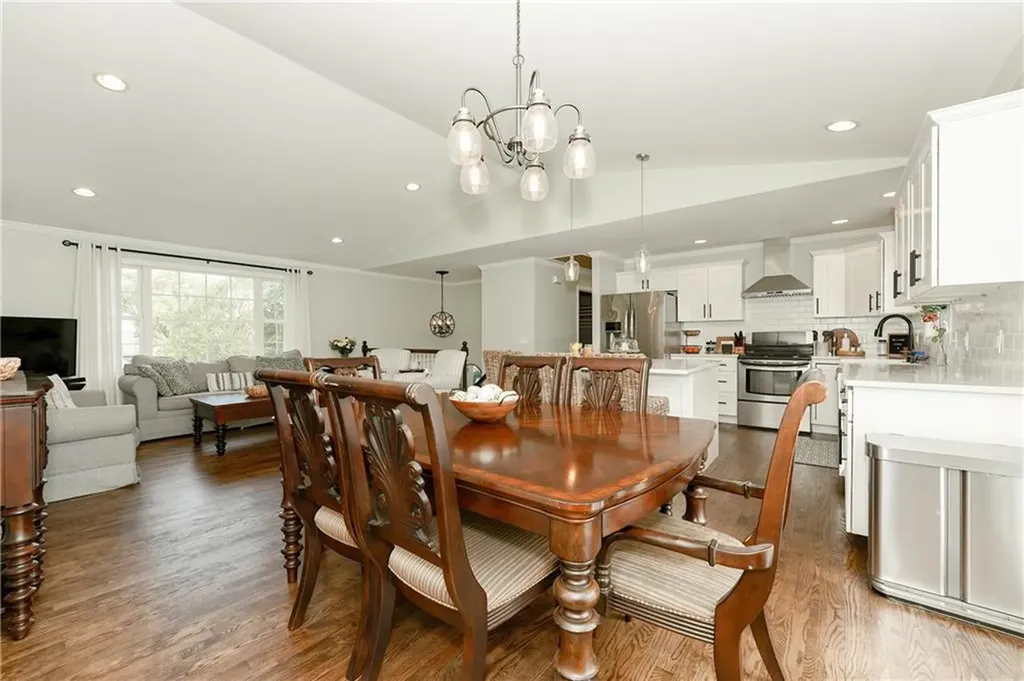 28 Willow Court Portsmouth RI 02871