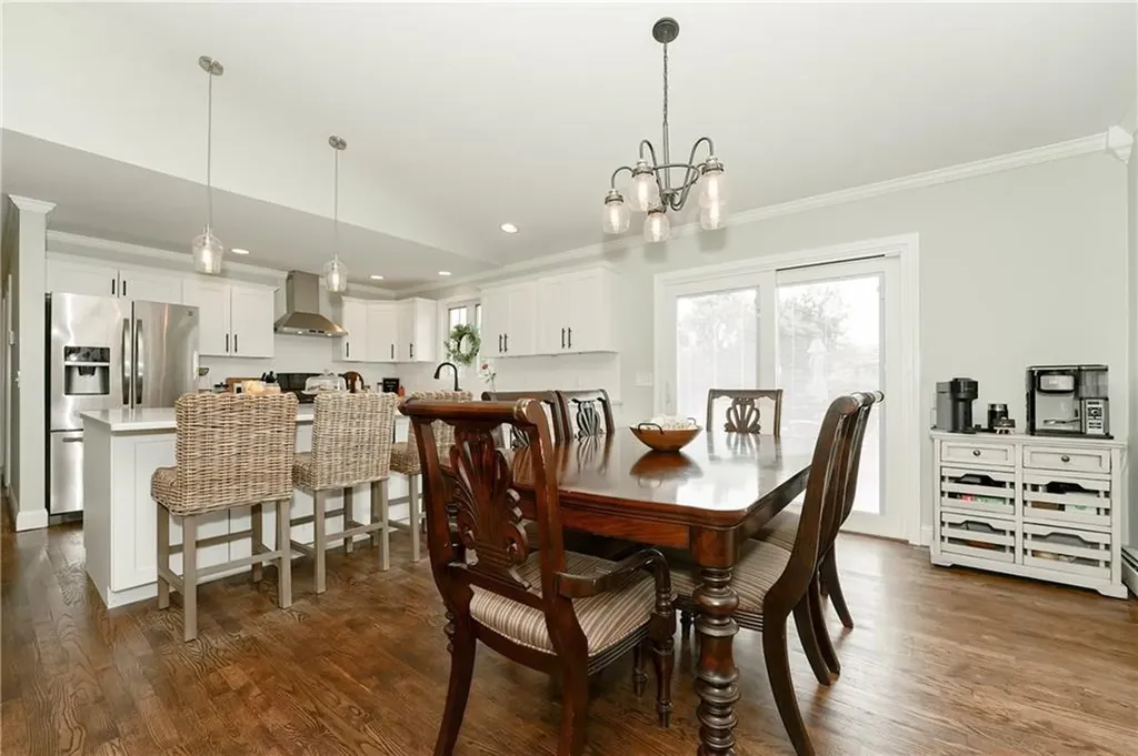 28 Willow Court Portsmouth RI 02871