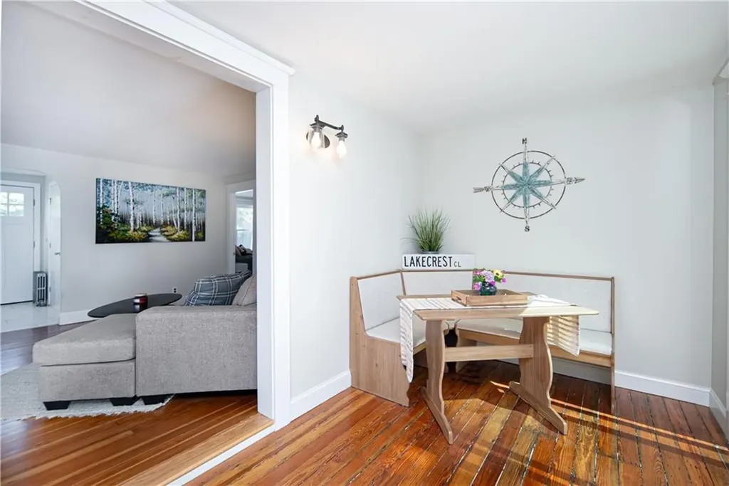 17 Lakecrest Drive Warwick RI 02889