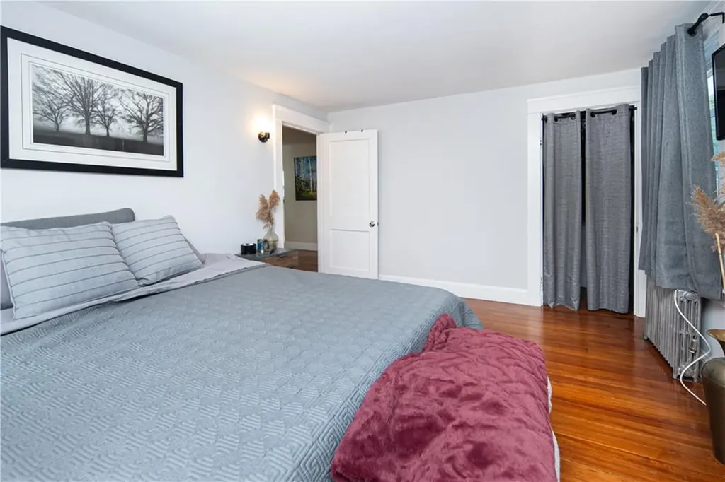 17 Lakecrest Drive Warwick RI 02889