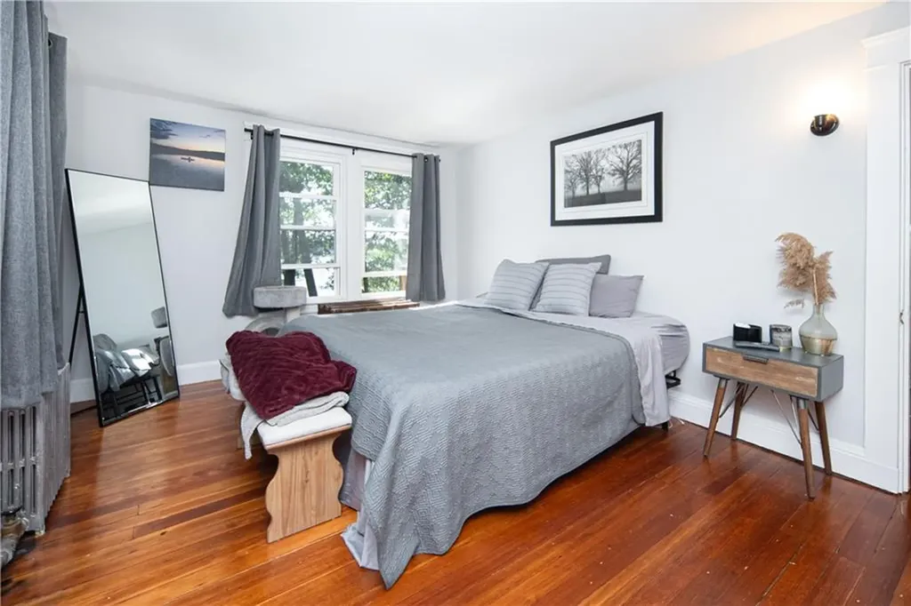 17 Lakecrest Drive Warwick RI 02889