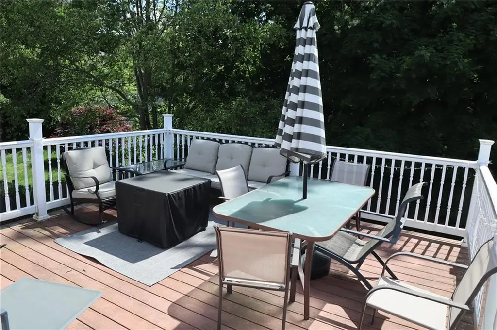 184 186 Concord Avenue Cranston RI 02910