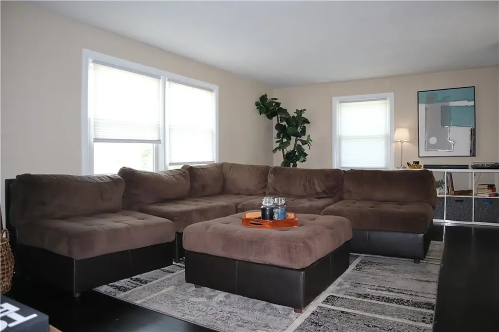 184 186 Concord Avenue Cranston RI 02910