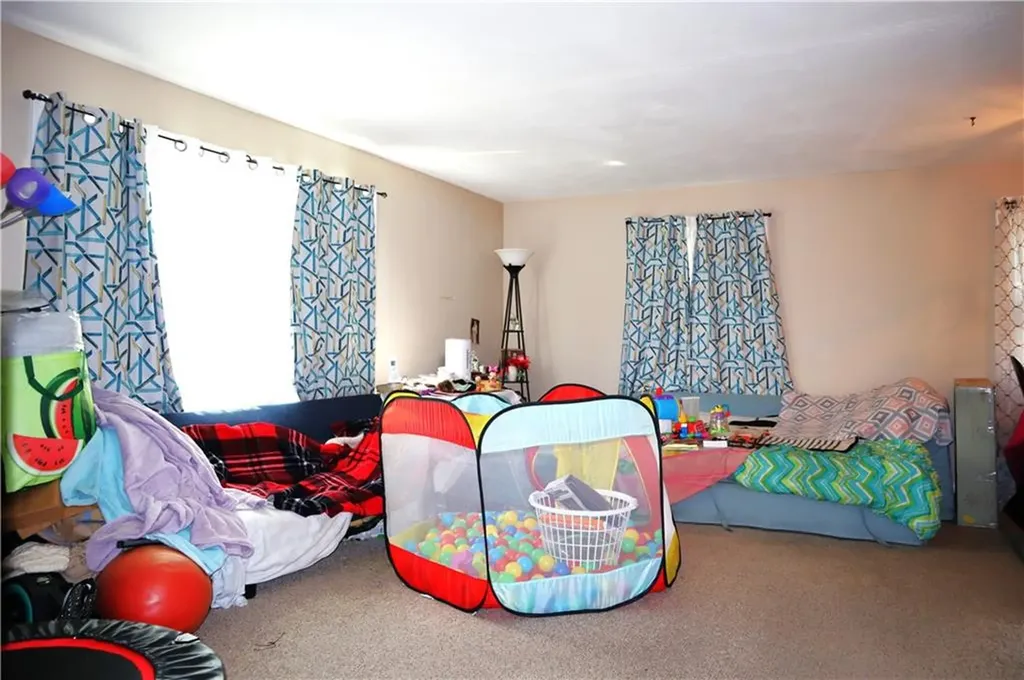 184 186 Concord Avenue Cranston RI 02910