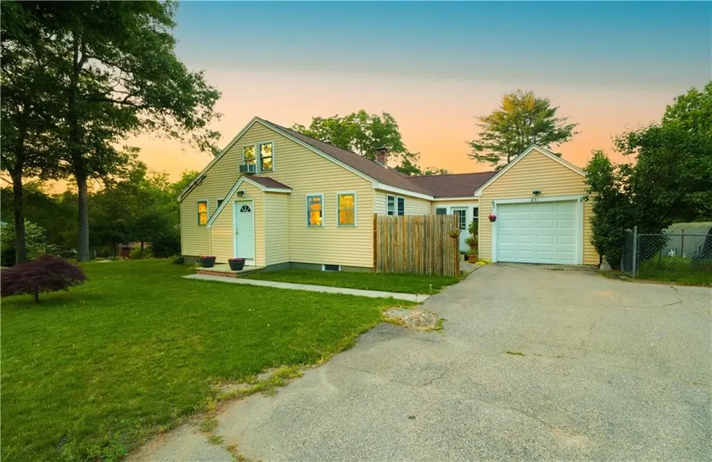 231 Old County Road Smithfield RI 02917
