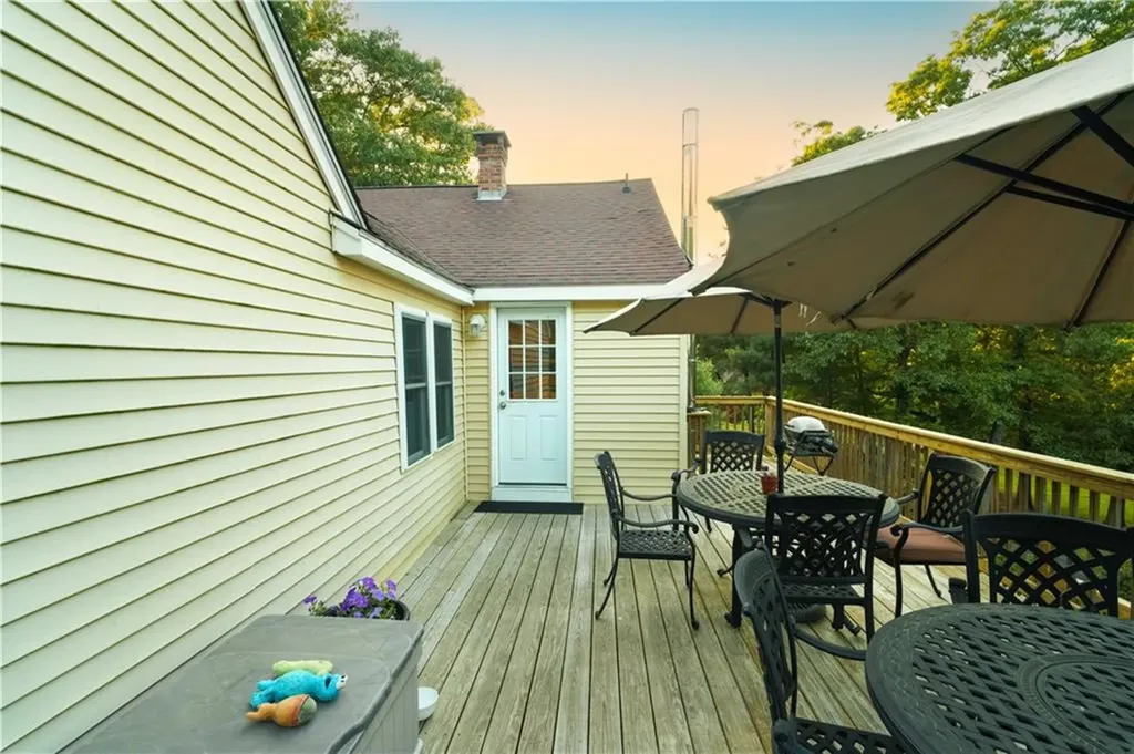 231 Old County Road Smithfield RI 02917