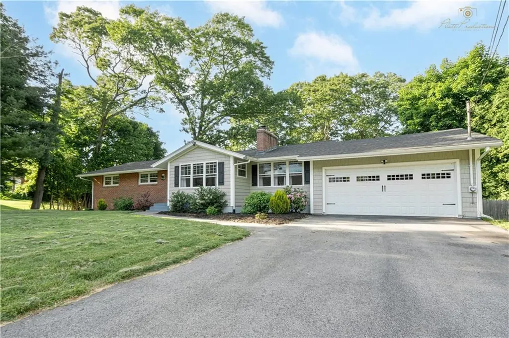 177 Medford Street Warwick RI 02889