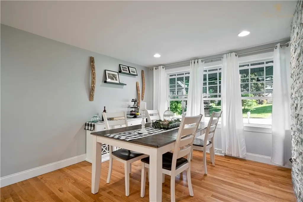 177 Medford Street Warwick RI 02889