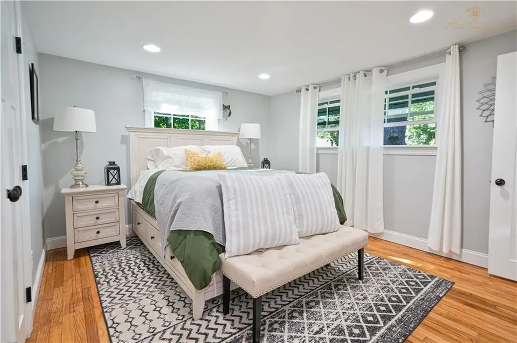 177 Medford Street Warwick RI 02889