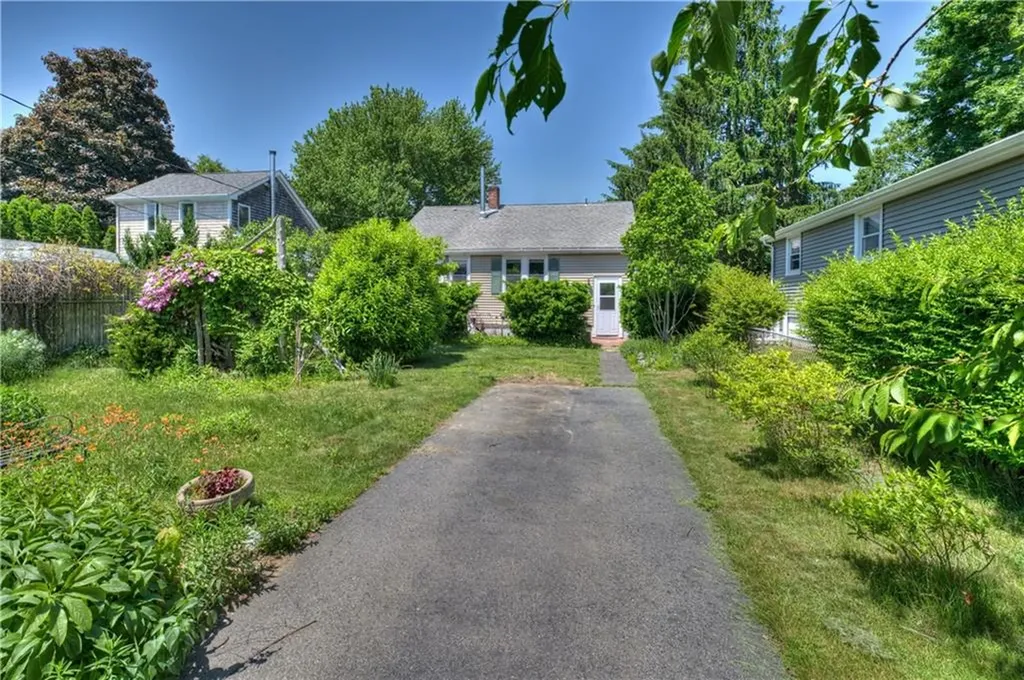 34 Central Avenue Warren RI 02885
