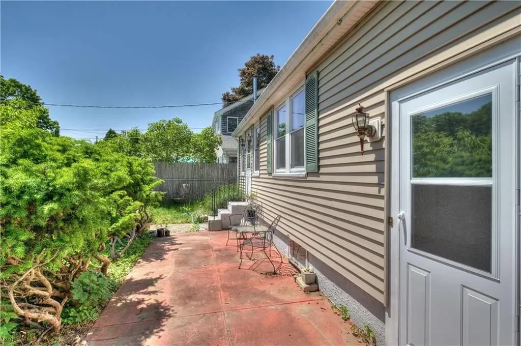 34 Central Avenue Warren RI 02885