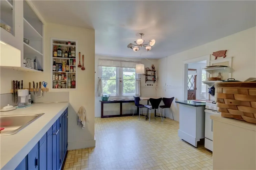 34 Central Avenue Warren RI 02885