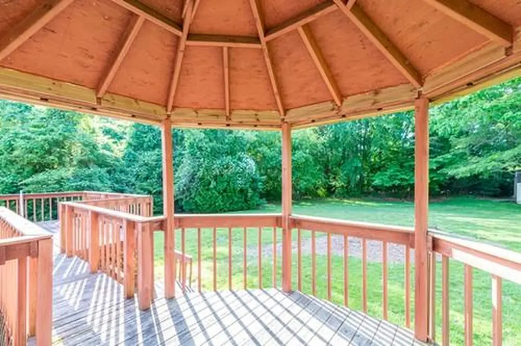 17 Lanphere Road Westerly RI 02891