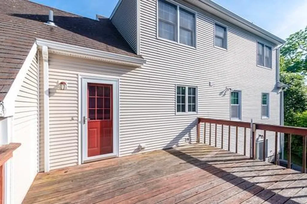17 Lanphere Road Westerly RI 02891